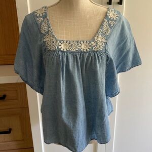 Madewell chambray embroidered top Small XS